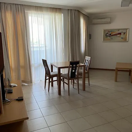 Lejlighed Private Ravda-emerald