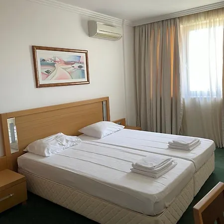 Private Ravda-emerald Ravda