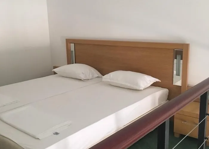 Private Ravda-emerald Ravda