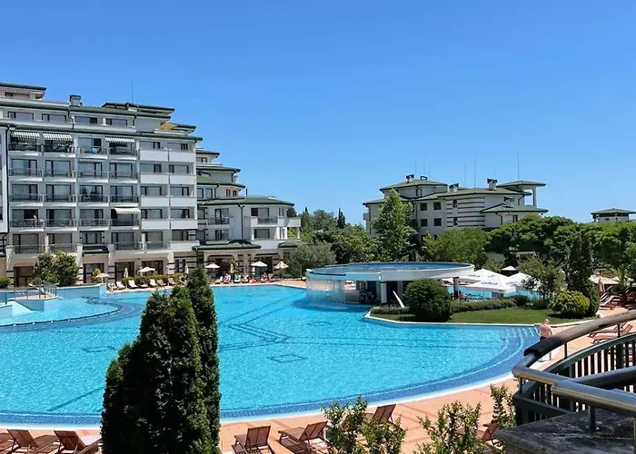 Private Ravda-emerald Daire